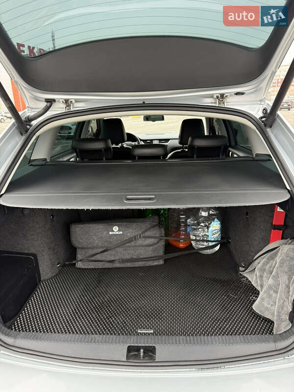 Універсал Skoda Octavia 2016 в Чернівцях