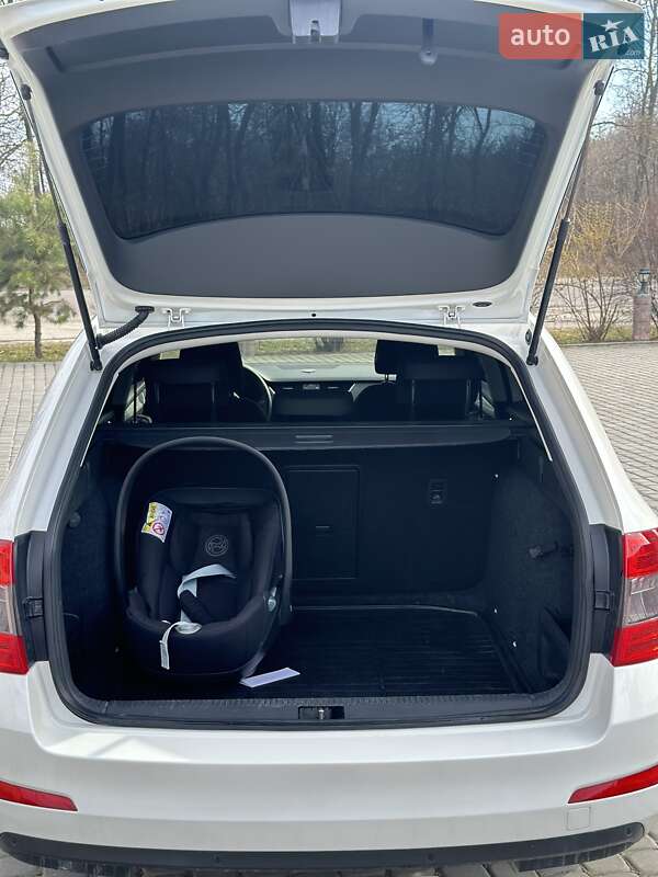 Универсал Skoda Octavia 2016 в Тернополе