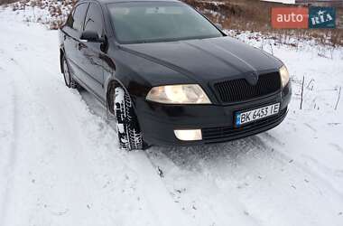 Лифтбек Skoda Octavia 2007 в Остроге
