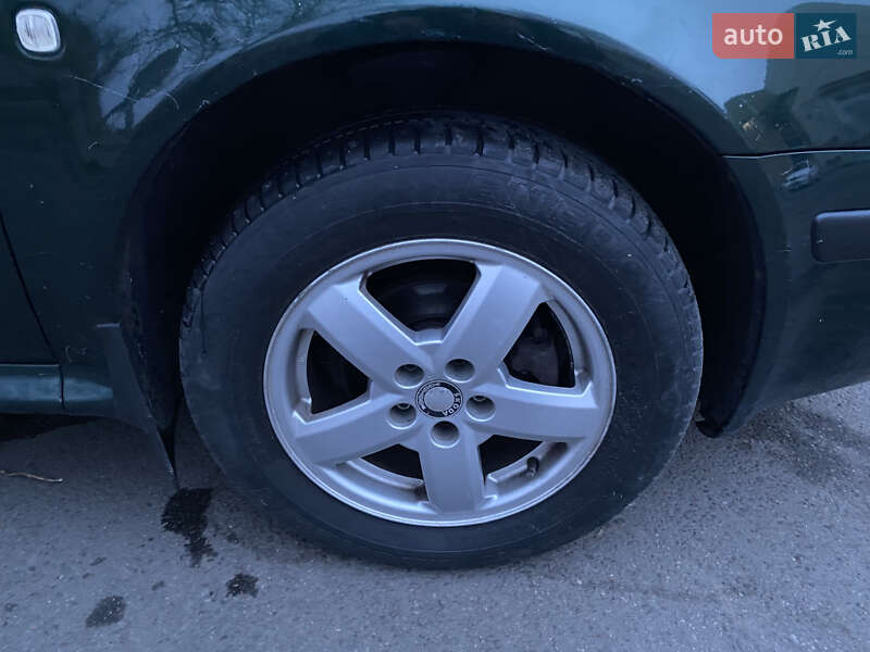 Лифтбек Skoda Octavia 2002 в Херсоне