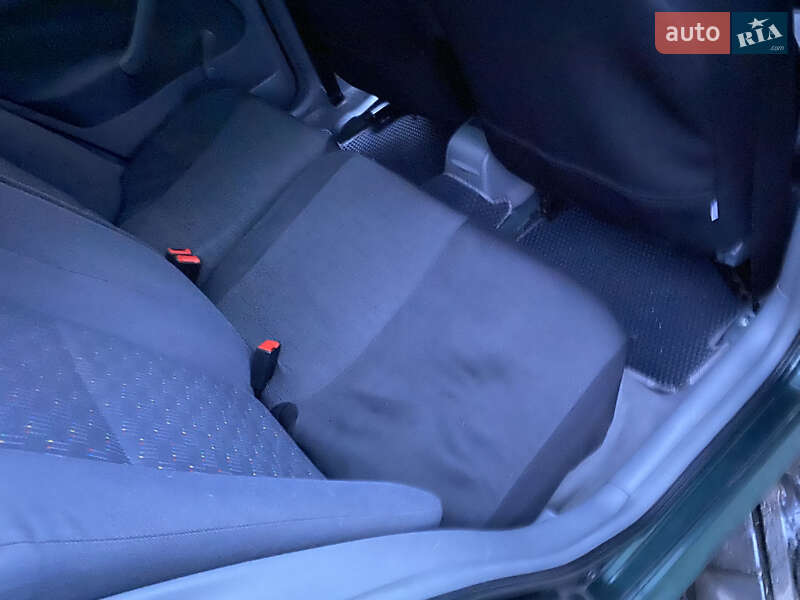 Лифтбек Skoda Octavia 2002 в Херсоне