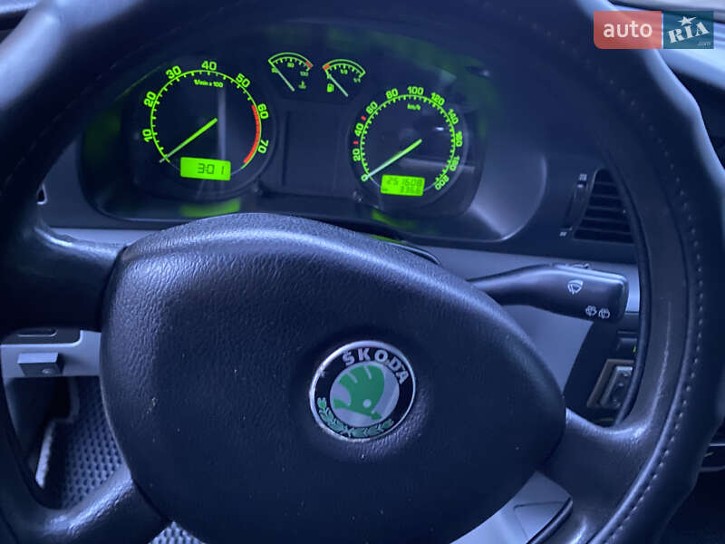 Лифтбек Skoda Octavia 2002 в Херсоне