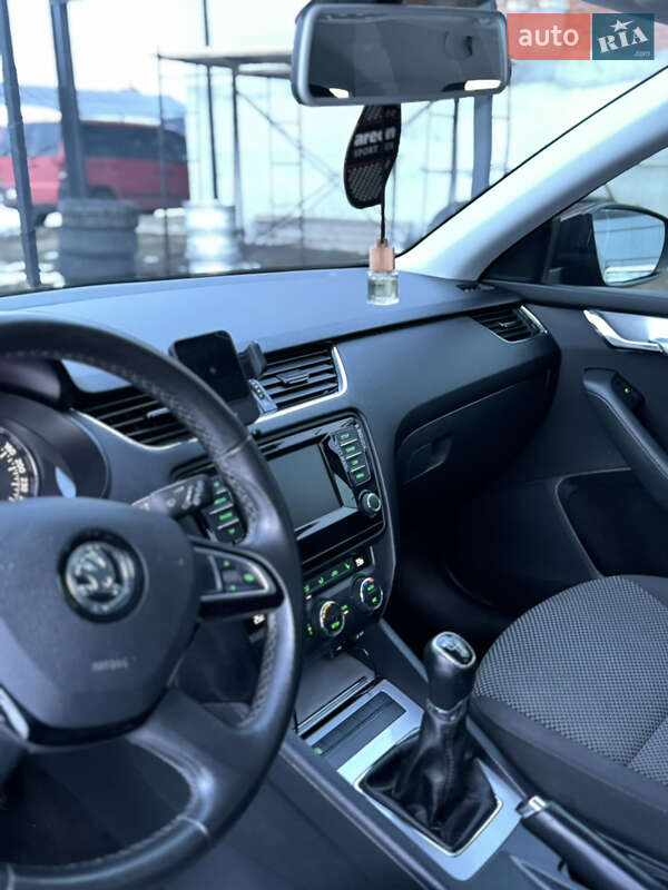 Универсал Skoda Octavia 2014 в Ивано-Франковске