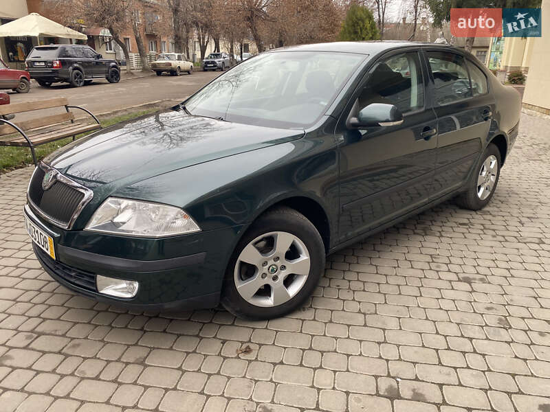 Лифтбек Skoda Octavia 2008 в Ямполе
