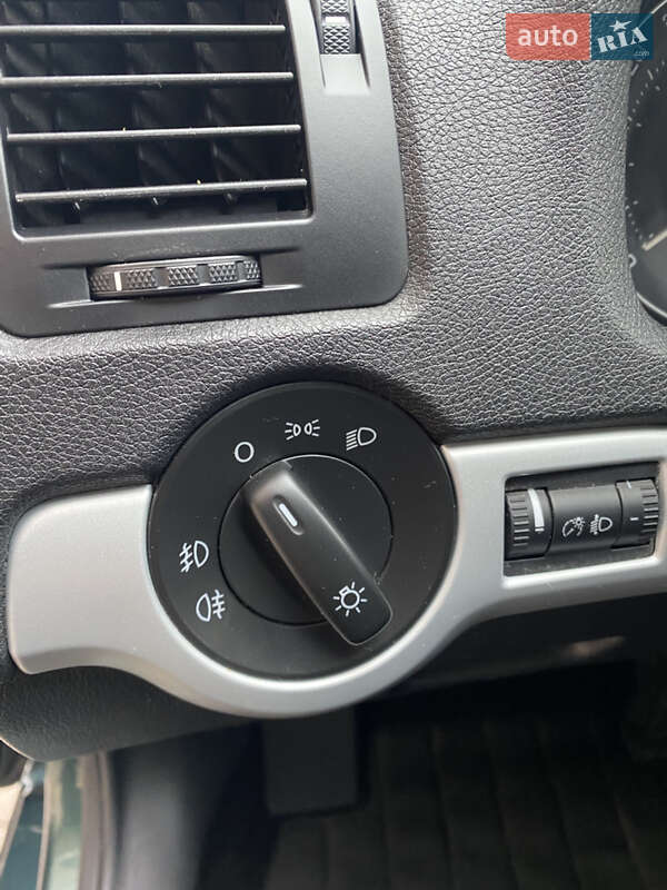 Лифтбек Skoda Octavia 2008 в Ямполе