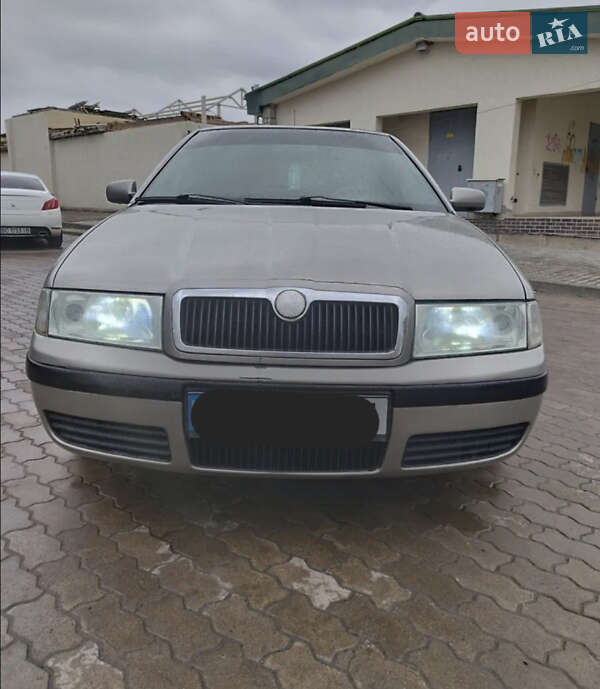 Універсал Skoda Octavia 2003 в Чернівцях