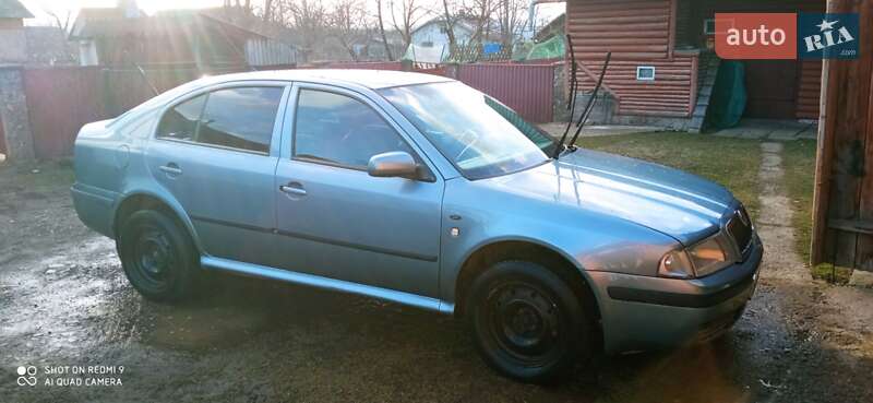Ліфтбек Skoda Octavia 2003 в Долині