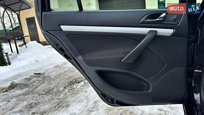 Универсал Skoda Octavia 2013 в Хороле