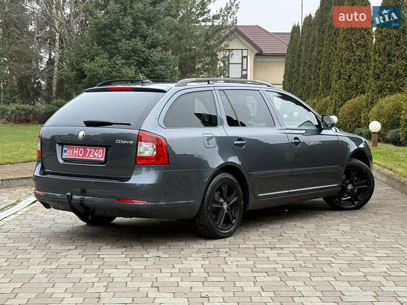 Універсал Skoda Octavia 2011 в Сарнах