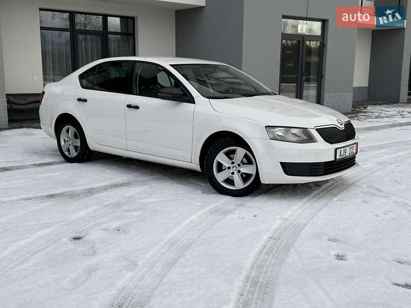Лифтбек Skoda Octavia 2016 в Иршаве
