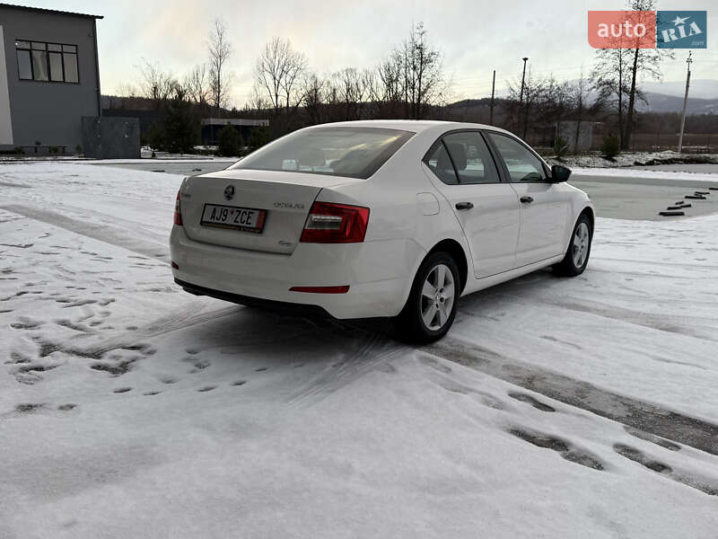 Лифтбек Skoda Octavia 2016 в Иршаве