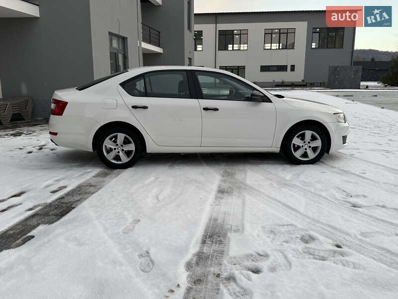 Лифтбек Skoda Octavia 2016 в Иршаве