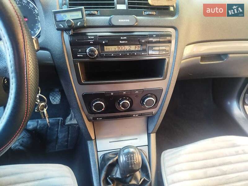 Универсал Skoda Octavia 2011 в Снятине