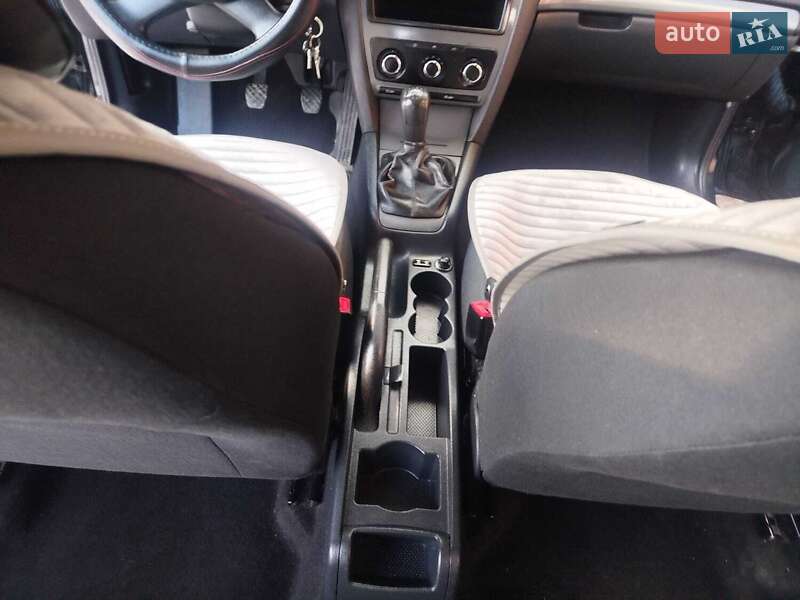 Универсал Skoda Octavia 2011 в Снятине