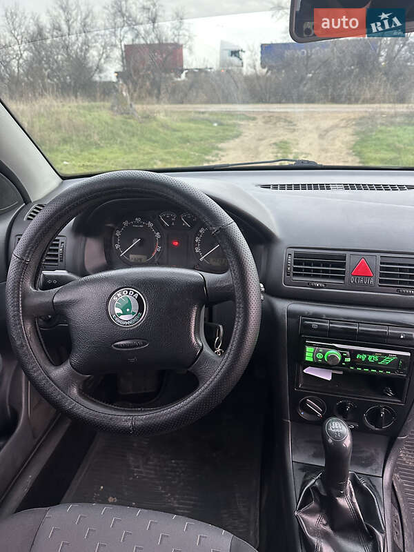 Лифтбек Skoda Octavia 2007 в Южном