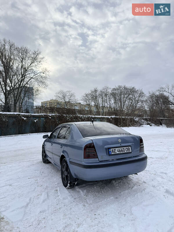 Лифтбек Skoda Octavia 2002 в Днепре