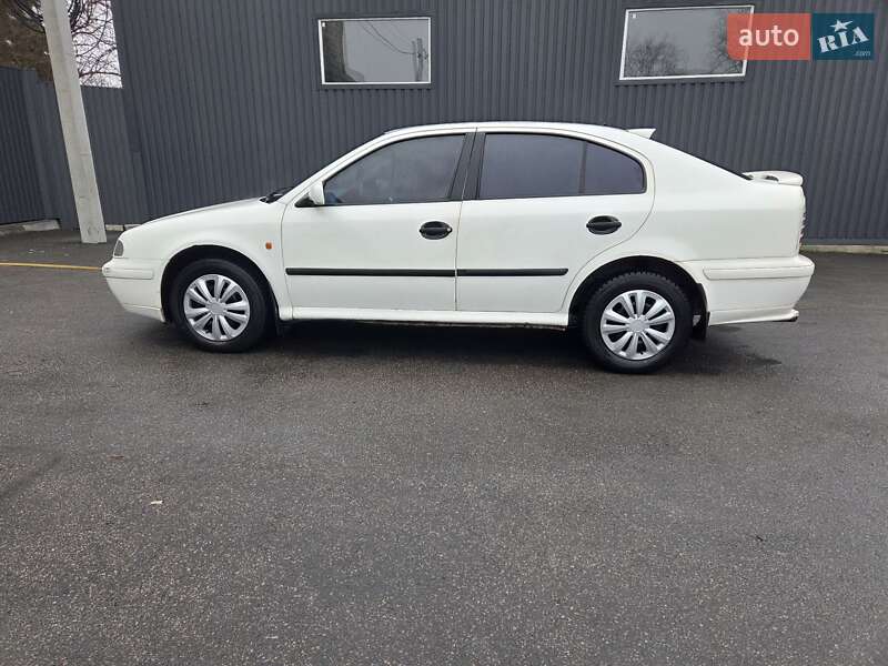 Лифтбек Skoda Octavia 1997 в Днепре фото 2 Лифтбек Skoda Octavia 1997 в Днепре