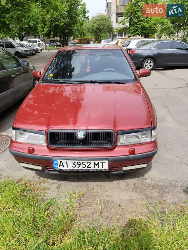 Лифтбек Skoda Octavia 1998 в Киеве