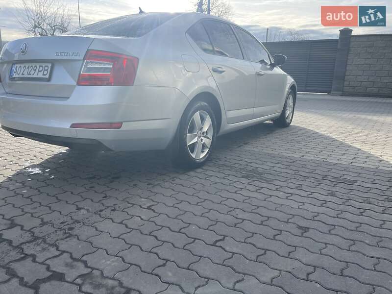 Лифтбек Skoda Octavia 2015 в Перечине фото 4 Лифтбек Skoda Octavia 2015 в Перечине