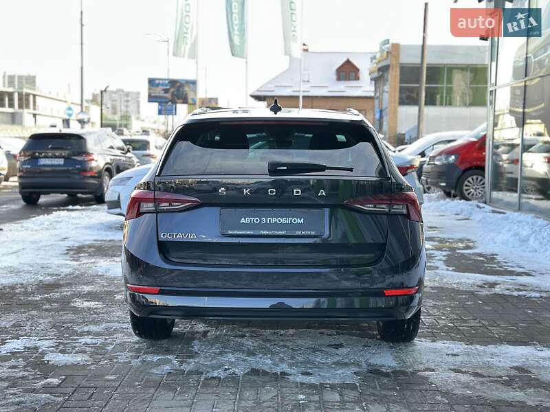 Универсал Skoda Octavia 2021 в Киеве