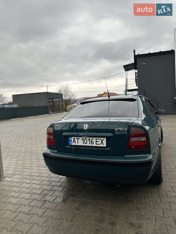 Лифтбек Skoda Octavia 1998 в Косове