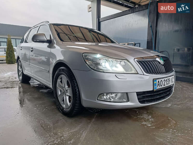 Универсал Skoda Octavia 2012 в Хусте