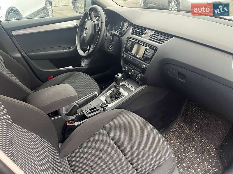 Лифтбек Skoda Octavia 2016 в Запорожье