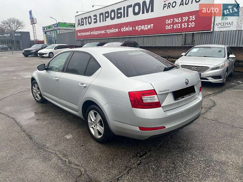 Лифтбек Skoda Octavia 2016 в Запорожье