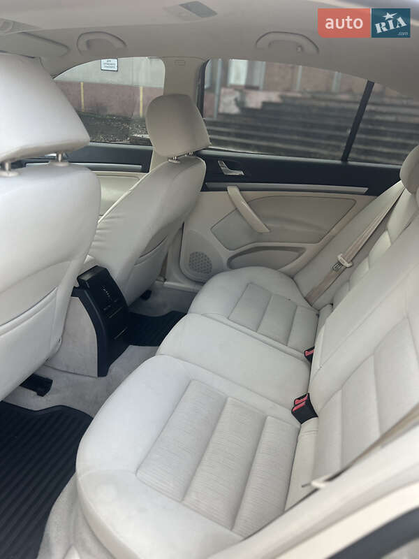 Лифтбек Skoda Octavia 2004 в Николаеве