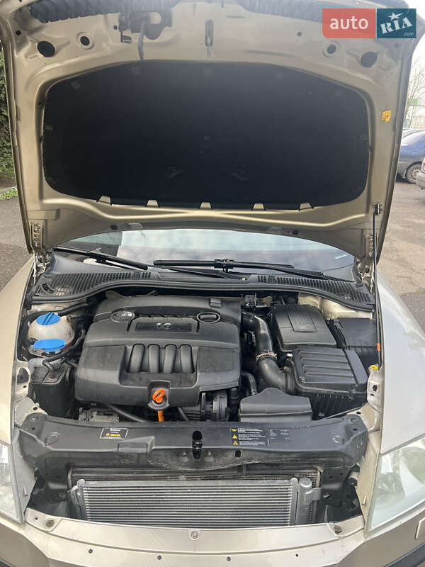 Лифтбек Skoda Octavia 2004 в Николаеве