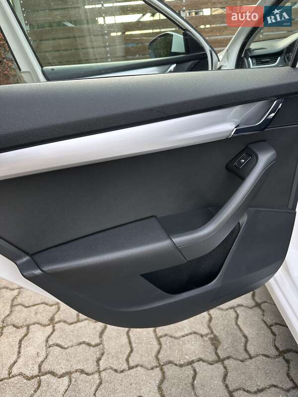 Ліфтбек Skoda Octavia 2018 в Стрию фото 81 Ліфтбек Skoda Octavia 2018 в Стрию