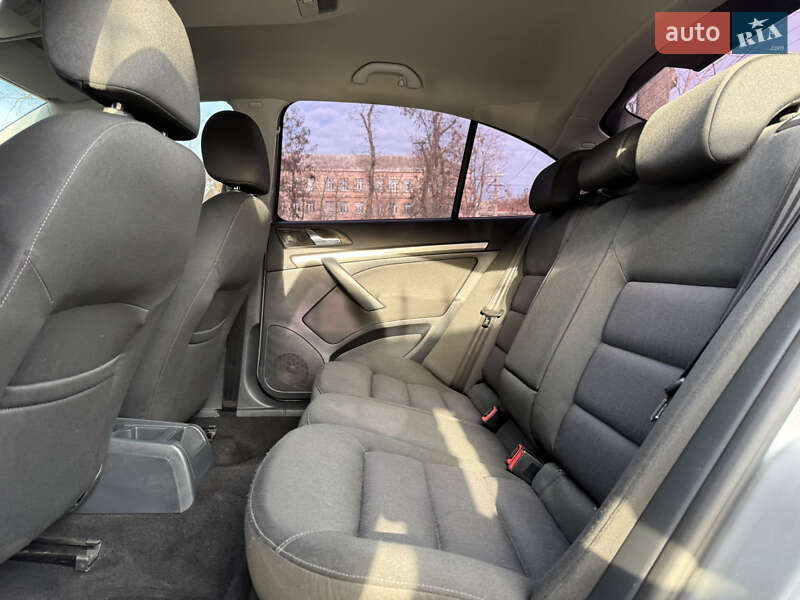 Лифтбек Skoda Octavia 2006 в Николаеве