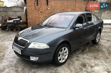 Лифтбек Skoda Octavia 2005 в Богодухове