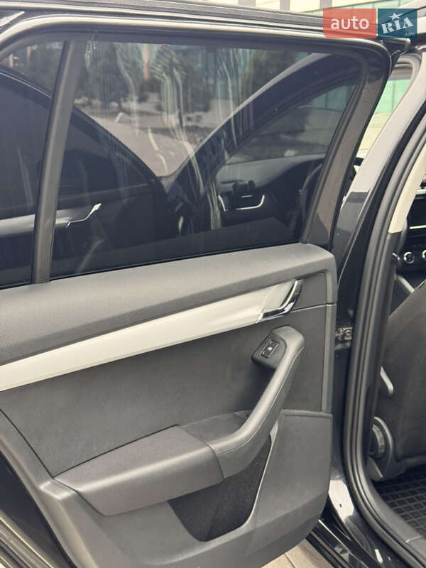 Универсал Skoda Octavia 2016 в Хмельницком