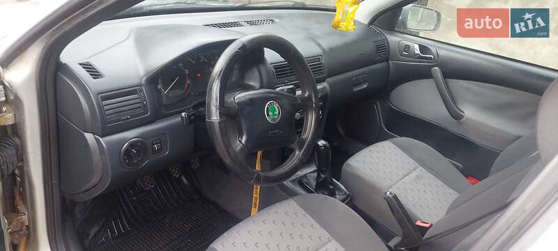 Универсал Skoda Octavia 2003 в Подгайцах