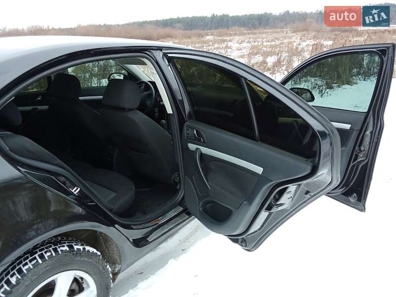 Лифтбек Skoda Octavia 2007 в Остроге