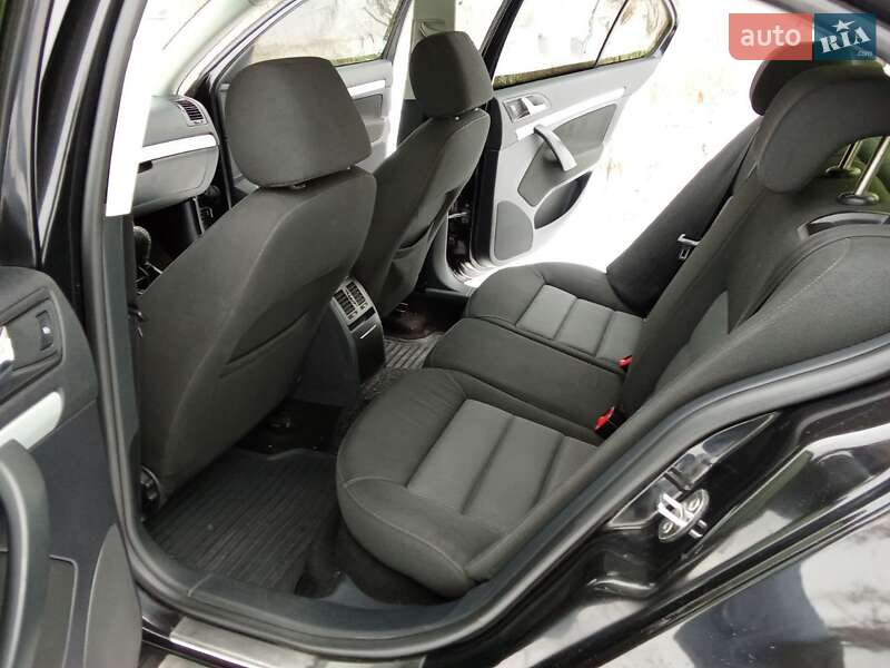 Лифтбек Skoda Octavia 2007 в Остроге