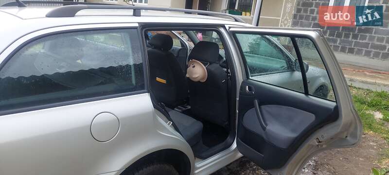 Универсал Skoda Octavia 2003 в Подгайцах