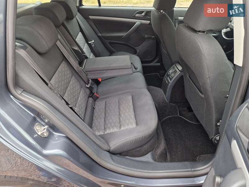 Універсал Skoda Octavia 2012 в Києві фото 28 Універсал Skoda Octavia 2012 в Києві