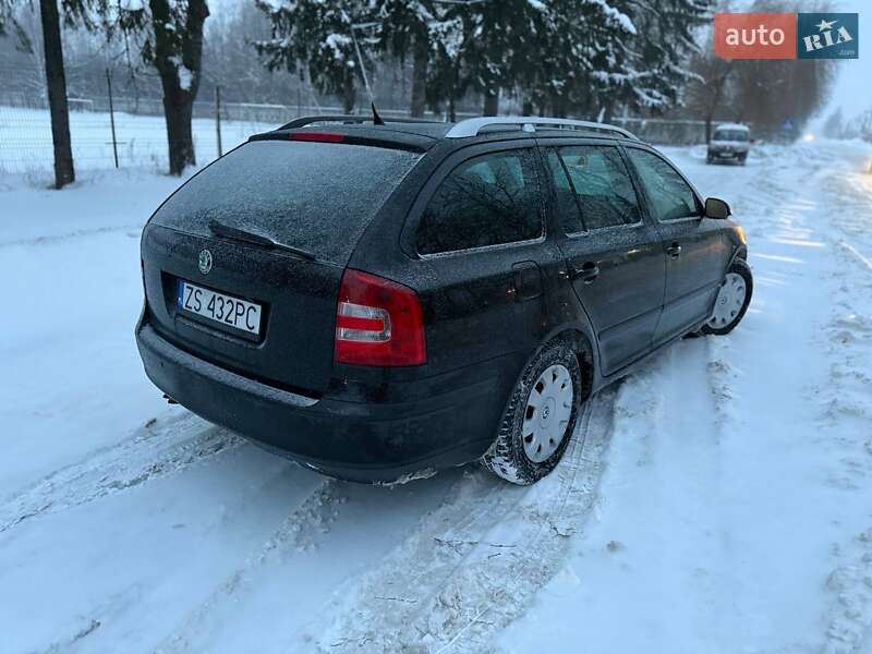 Універсал Skoda Octavia 2008 в Звягелі