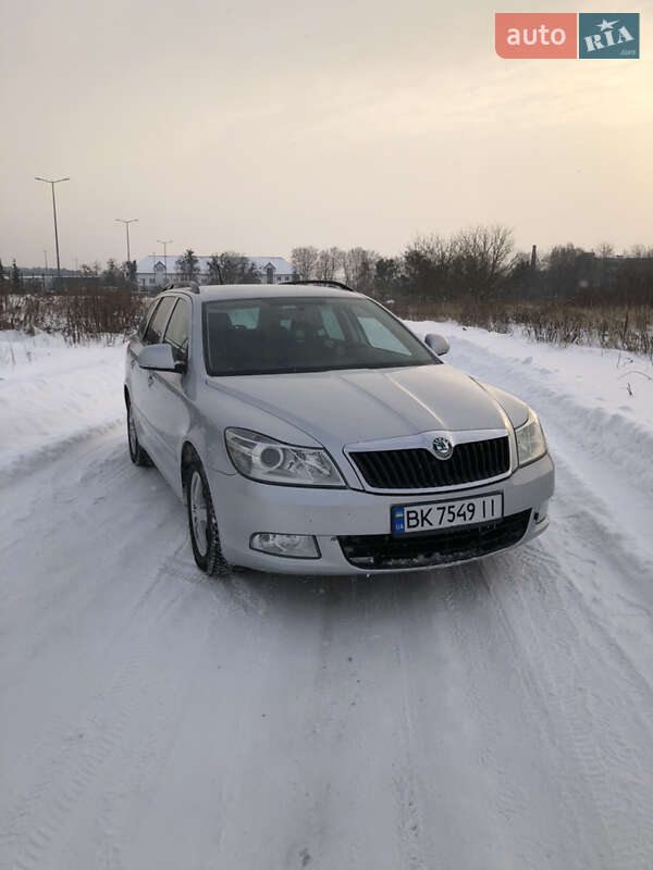 Универсал Skoda Octavia 2012 в Бродах
