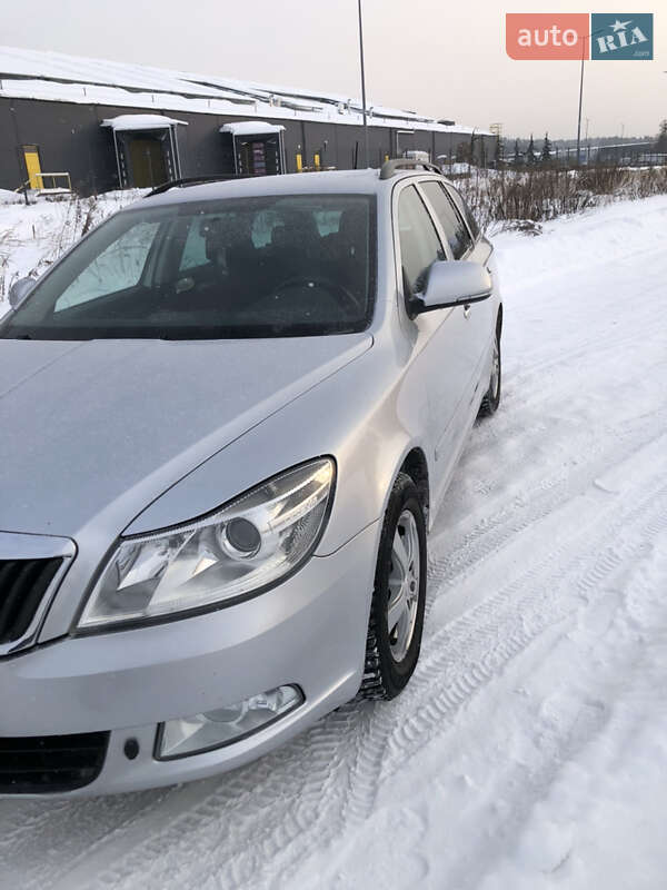Универсал Skoda Octavia 2012 в Бродах