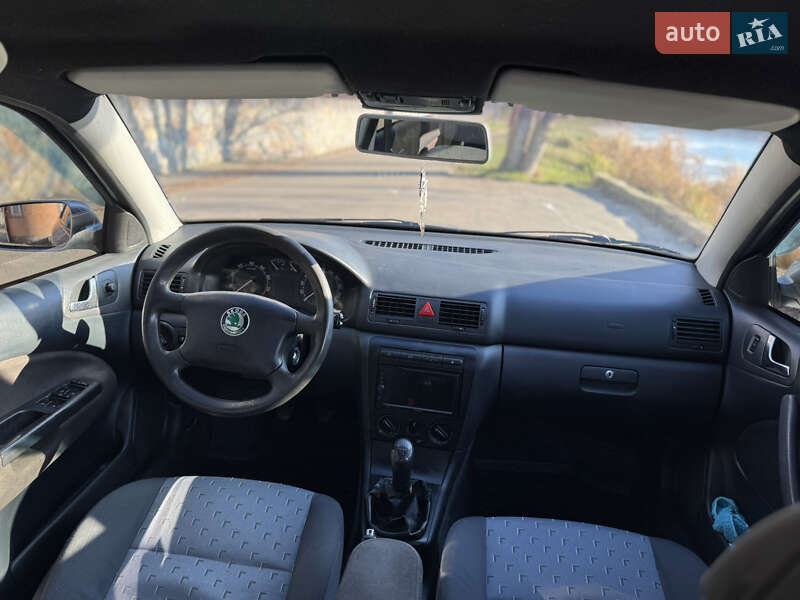 Лифтбек Skoda Octavia 2002 в Кропивницком