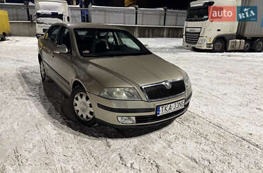 Лифтбек Skoda Octavia 2006 в Киеве