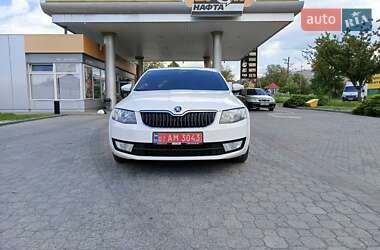 Ліфтбек Skoda Octavia 2016 в Ужгороді