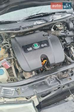 Лифтбек Skoda Octavia 2003 в Збараже