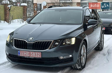 Универсал Skoda Octavia 2019 в Нововолынске