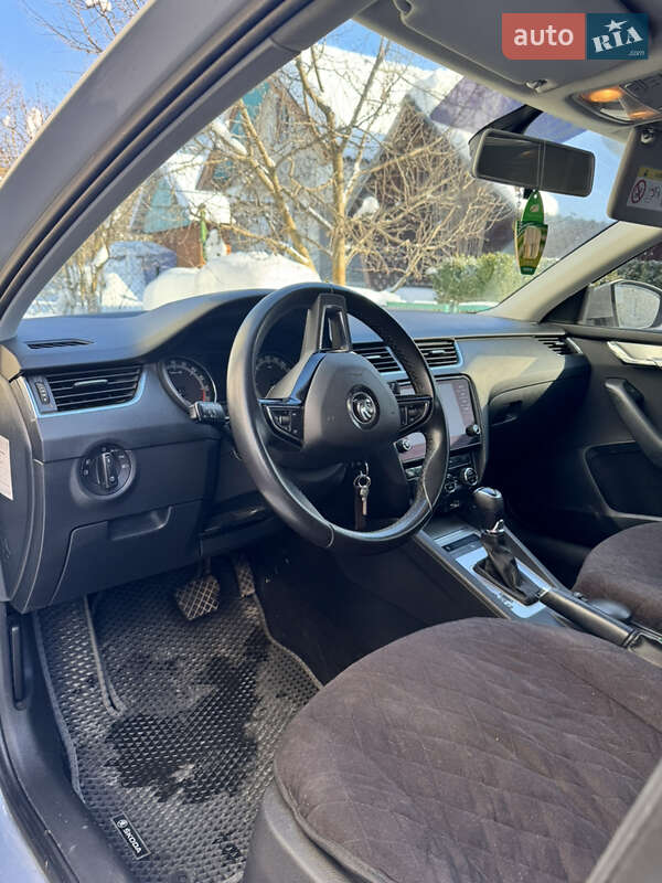 Универсал Skoda Octavia 2020 в Золочеве
