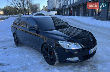 Универсал Skoda Octavia 2009 в Новояворовске