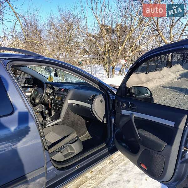 Універсал Skoda Octavia 2008 в Локачах